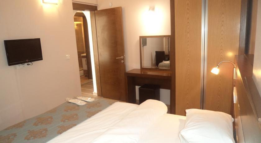 Perla Hotel Дикили Экстерьер фото