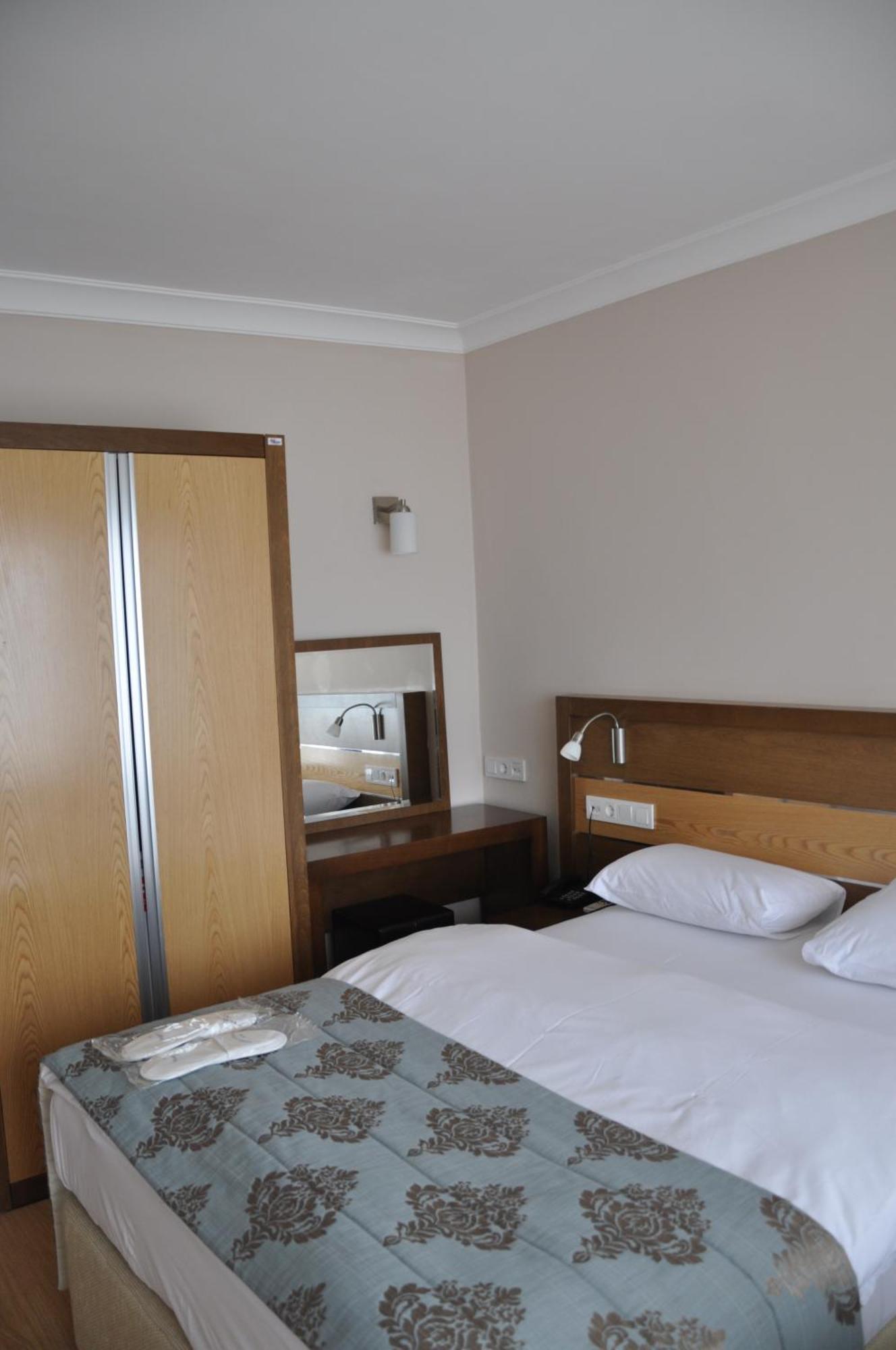 Perla Hotel Дикили Экстерьер фото