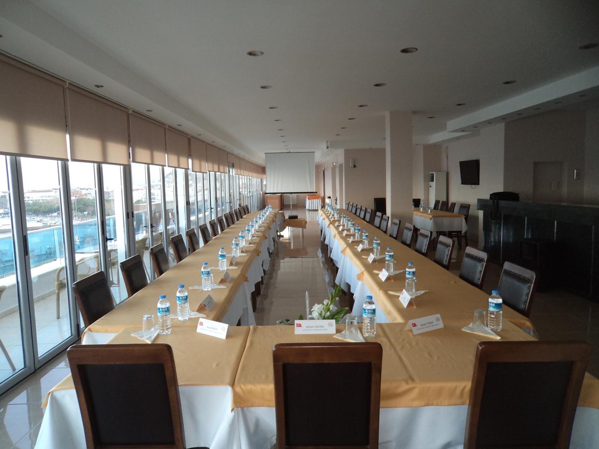 Perla Hotel Дикили Экстерьер фото