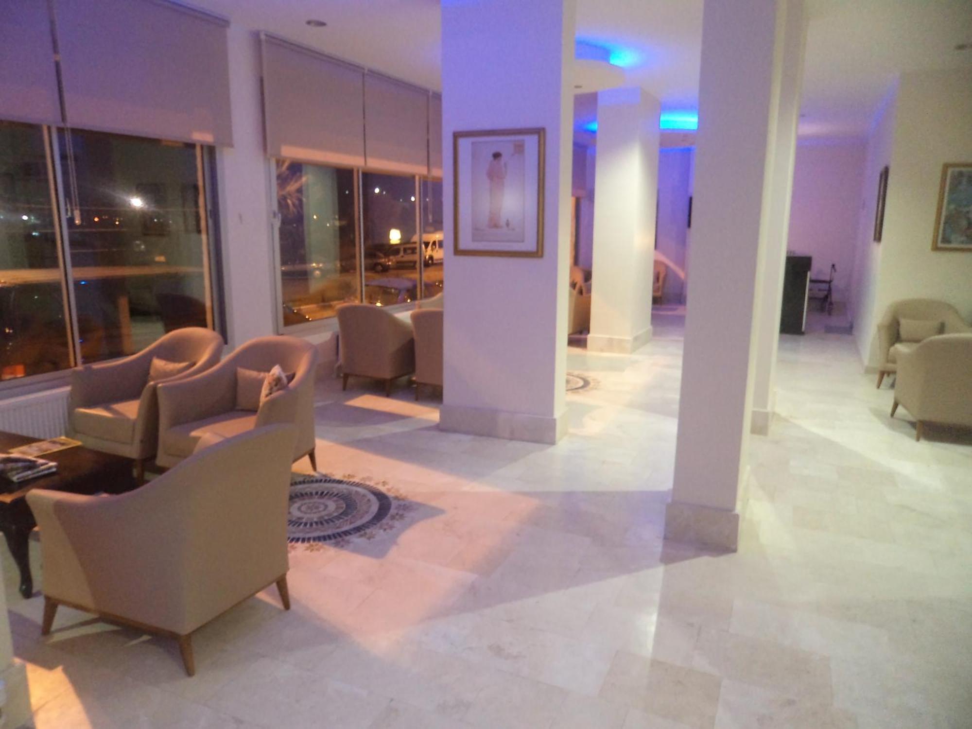 Perla Hotel Дикили Экстерьер фото